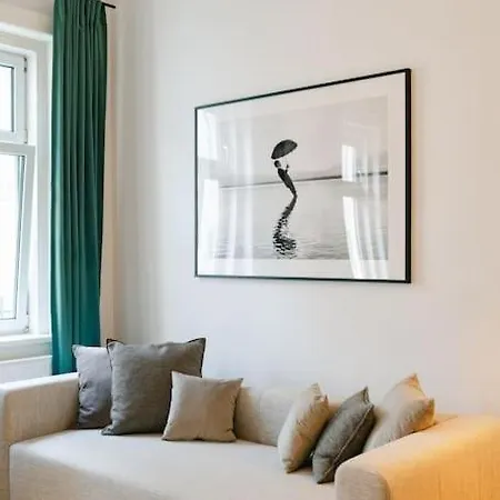 Apartment Classy In Josefstadt Perfect For 4-6 Vienna