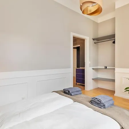 Apartment Anthrazit Oasis Near Center Shoppingstreet 3