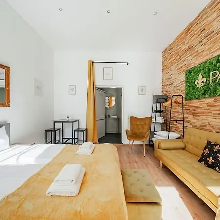 Apartment Premium Studio With Free Parking *