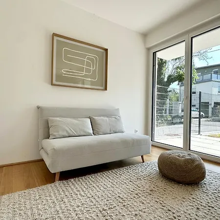 Apartment Premium With Garden