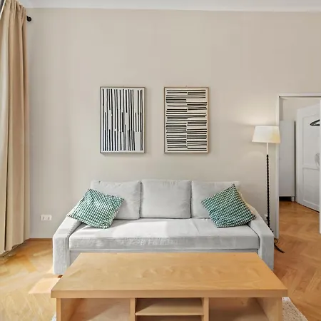 Chic - Near U3 Metro Apartment *