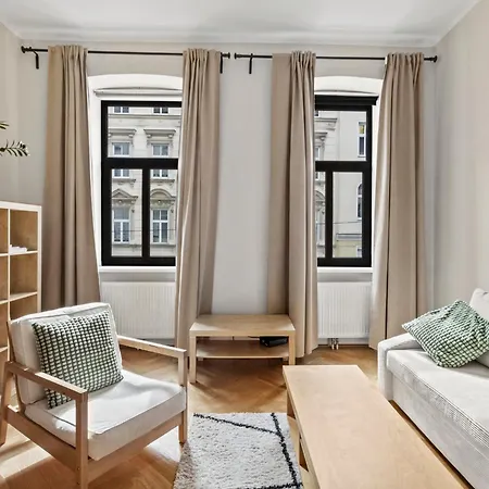 Chic - Near U3 Metro Apartment