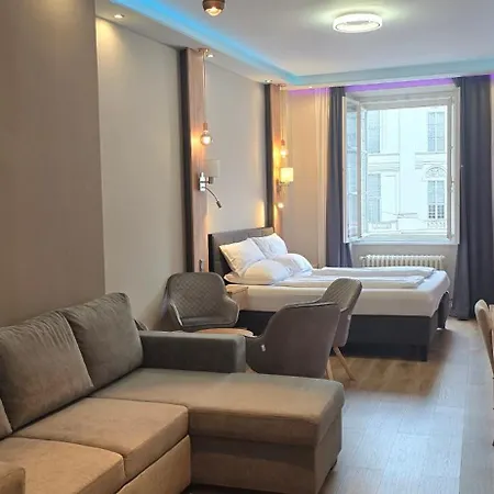 Elegance Apartment *