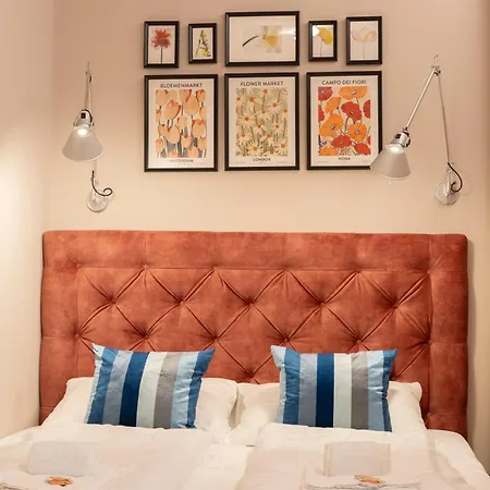 Robert I Levestate Apartment *