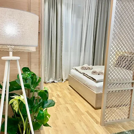 Charm Favoriten Apartment *