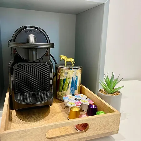 Charm Favoriten Apartment