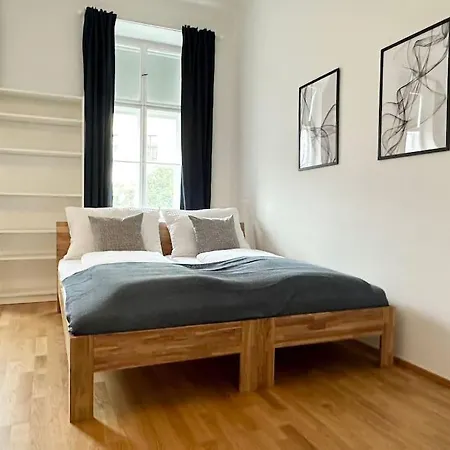 Apartment Beautiful Location *