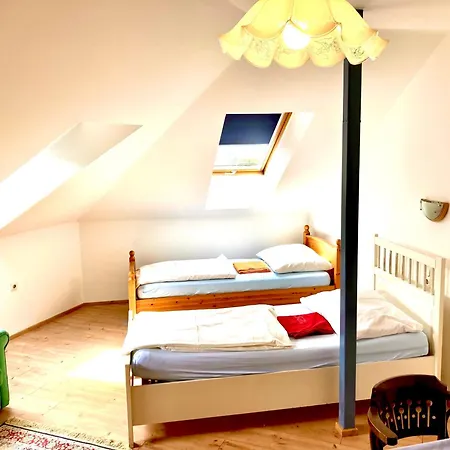 Liesingbach Apartment *