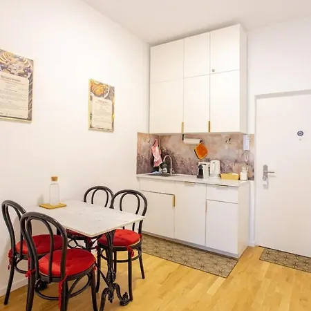 Gemuetliche Nur 15 Minuten Ins Stadtzentrum * Vienna