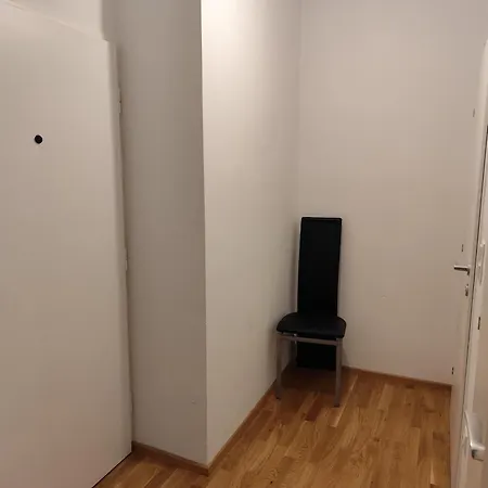Private Whole * Vienna