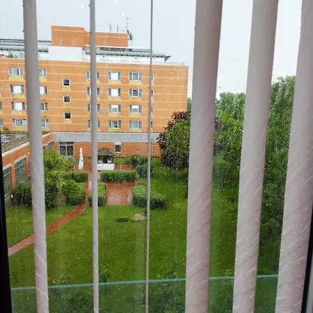 Ruhiges In Guter Lage In Privatunterkunft *