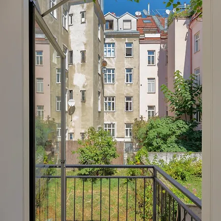 Gemuetliches, Ruhiges - 90m2 Mit Garten Und Terrasse Vienna