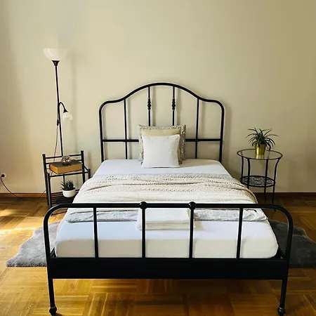 Beautiful Centre Apartment