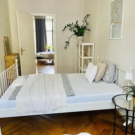 Beautiful Centre Apartment *