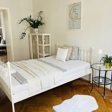 Apartment Beautiful Centre *