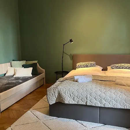 Grosszuegiger Wiener Altbau Gleich Neben Schoenbrunn Apartamento
