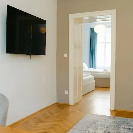 Homey 5 Min To Belvedere Вена