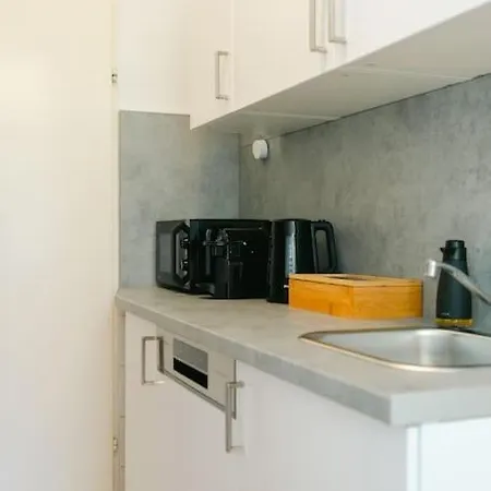 Апартаменты Homey 5 Min To Belvedere Вена