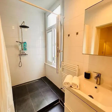 Apartment Geraeumiges Im Wiener Altbauflair