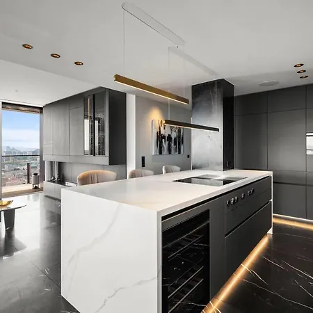 Luxurious Penthouse Triiiple Towers - What'app - 0034-656-619-782 - For Reservations! * Vienna