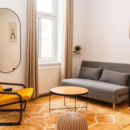Myflat - Bright Near Station Appartement