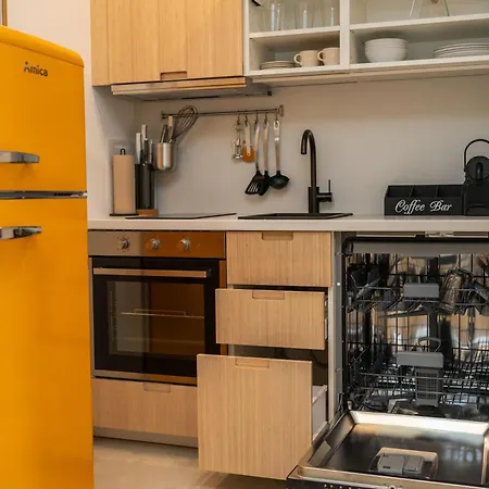 Appartamento Myflat - Bright Near Station *