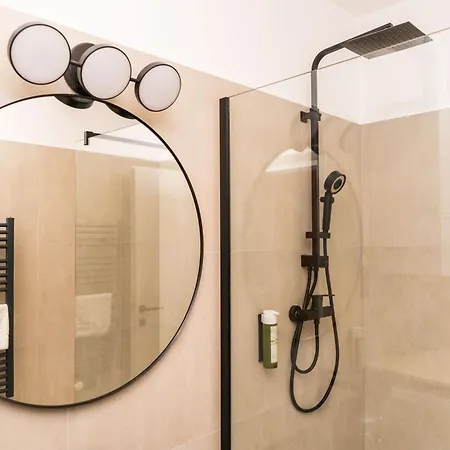 Appartamento Myflat - Bright Near Station *