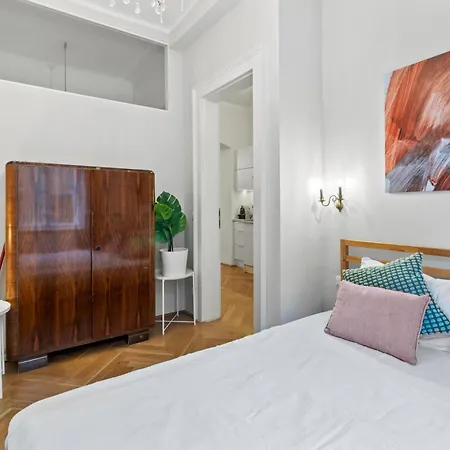 Apartment Chic - Near U3 Metro
