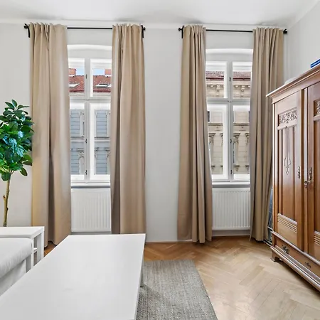Chic - Near U3 Metro Apartment *
