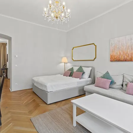 Chic - Near U3 Metro Apartment