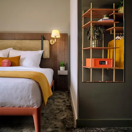 Pentahotel Hotel
