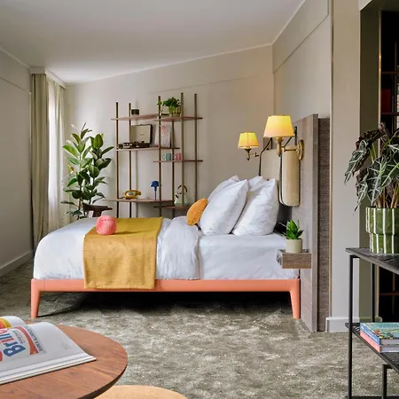 Pentahotel Hotel