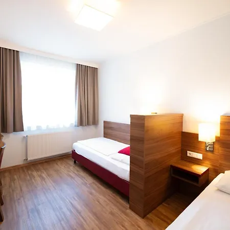 Hotel Ksv *