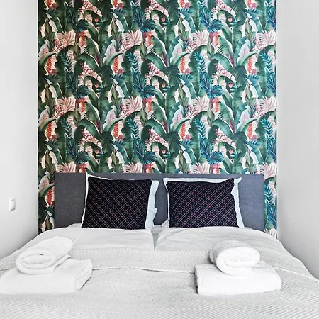 Cozy, Generous - 10 Min To City-centre - Contactless 24h Check-in Apartment