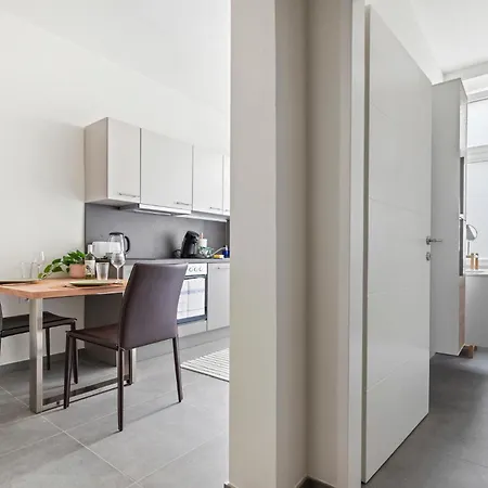 Apartment Cozy, Generous - 10 Min To City-centre - Contactless 24h Check-in *