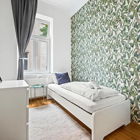 Apartment Cozy, Generous - 10 Min To City-centre - Contactless 24h Check-in Vienna
