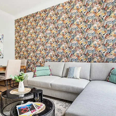 Apartment Cozy, Generous - 10 Min To City-centre - Contactless 24h Check-in *