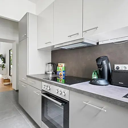Cozy, Generous - 10 Min To City-centre - Contactless 24h Check-in Apartment Vienna