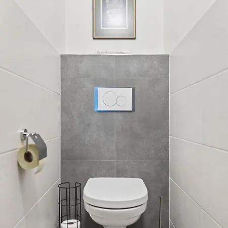 Cozy, Generous - 10 Min To City-centre - Contactless 24h Check-in Apartment Vienna