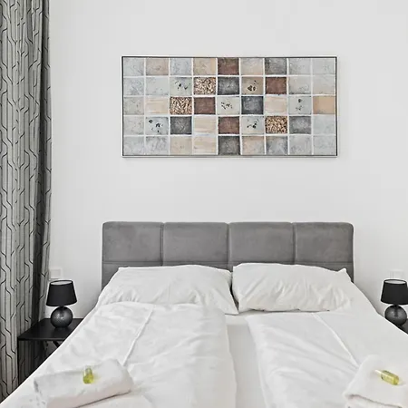 Easy Flat Hernals Apartment *
