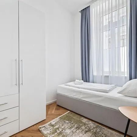 Easy Flat Hernals Apartment