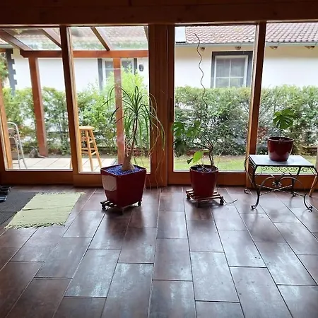 Ferienhaus Gartenhaus Am Stadtrand Von Mit Parkplatz Wien