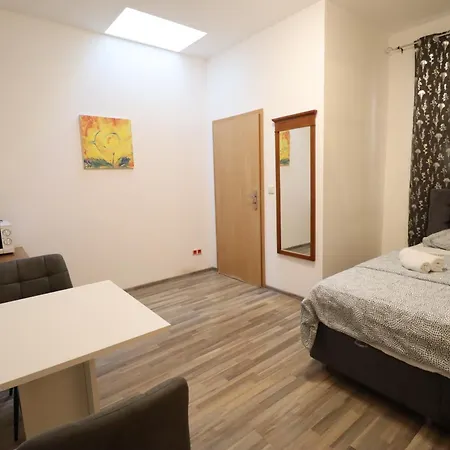 Grey Palazzo 1050 Aparthotel *