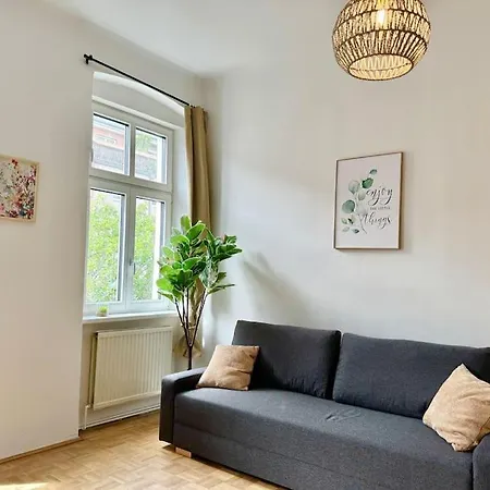 130 M2 Spacious 5 Bedroom
