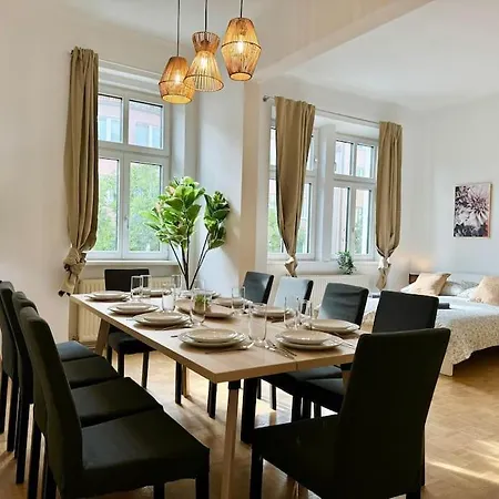 130 M2 Spacious 5 Bedroom Apartment