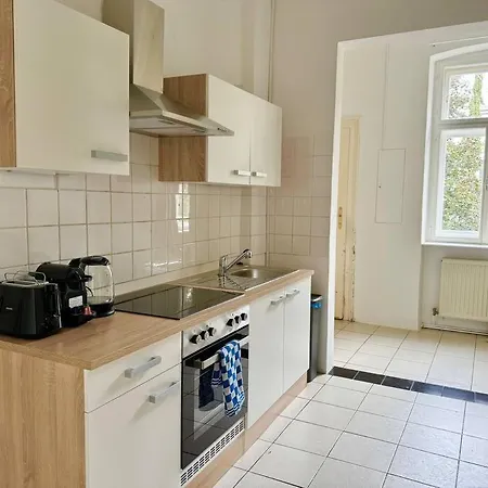 130 M2 Spacious 5 Bedroom Apartment