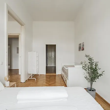 Family & Friends Hub Apartment