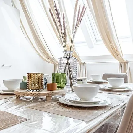 Apartmán Super Luxury Apt, Only 12min To Ferris Wheel Vídeň