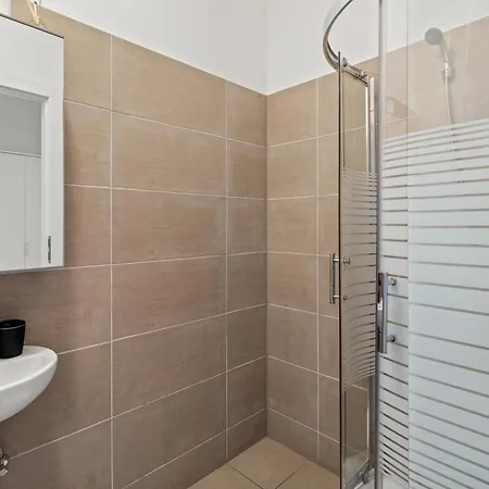 Apartament Faraway 43 *