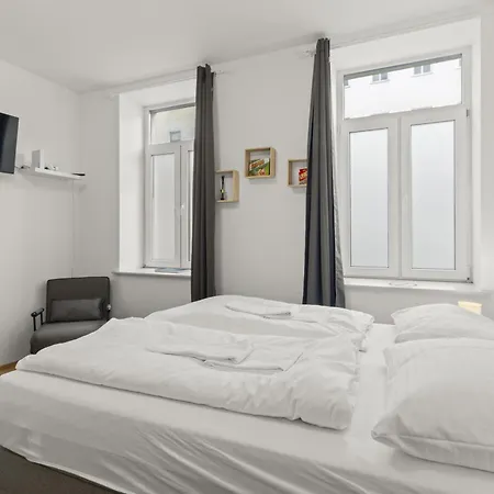 Faraway 43 Apartament *